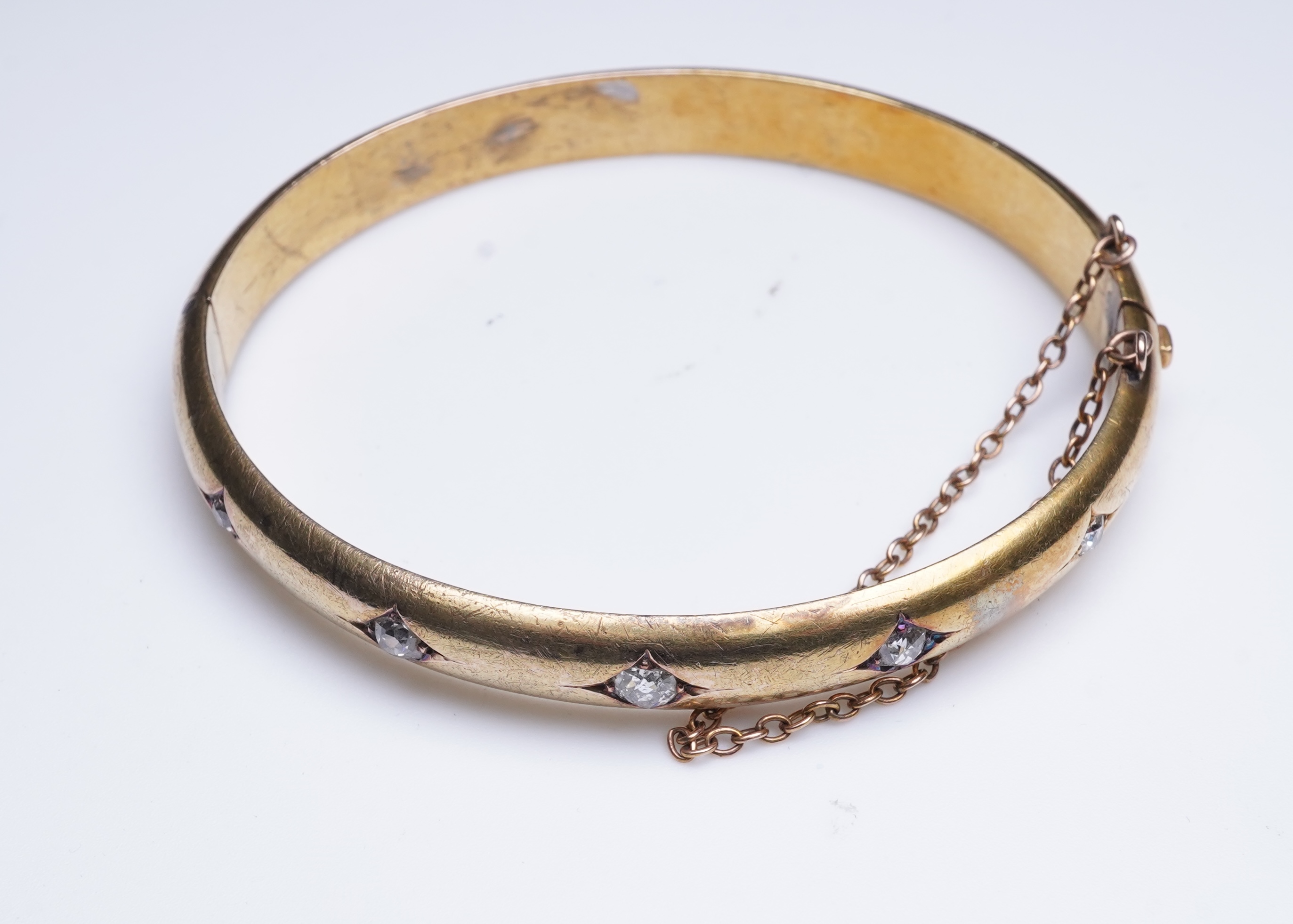 An Edwardian diamond bangle, early 20th century